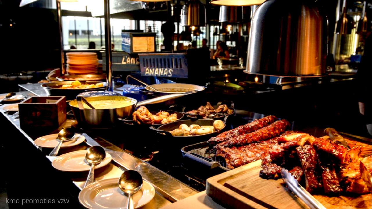kmo promoties vzw - Eindejaarsbuffet met als thema 'Ook slimme mensen kunnen domme dingen doen'